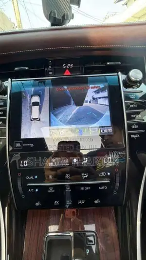 Toyota Harrier Hybrid 2015 SUV (Used)