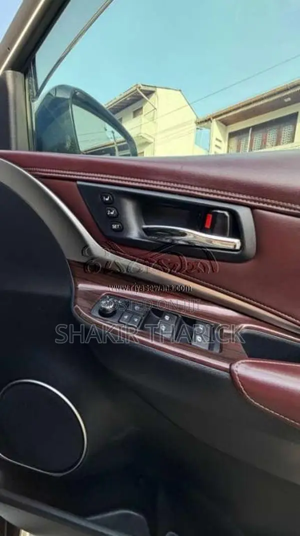 Toyota Harrier Hybrid 2015 SUV (Used)