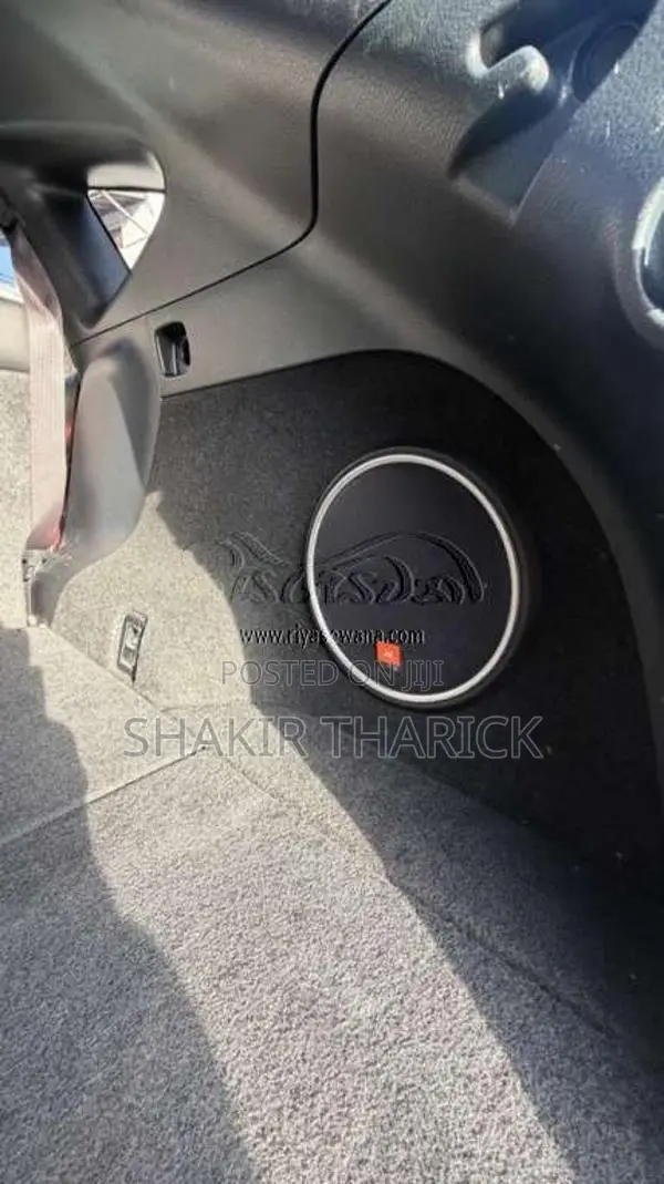 Toyota Harrier Hybrid 2015 SUV (Used)