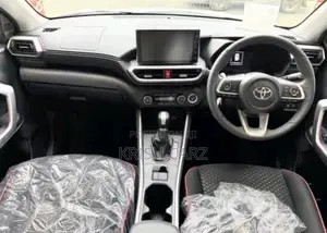 Toyota Raize Z Grade Hybrid 2025 SUV Unregistered (Recondition)