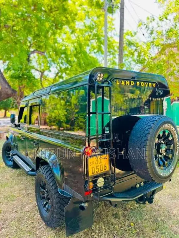 Land-Rover Defender 1957 SUV (Used)