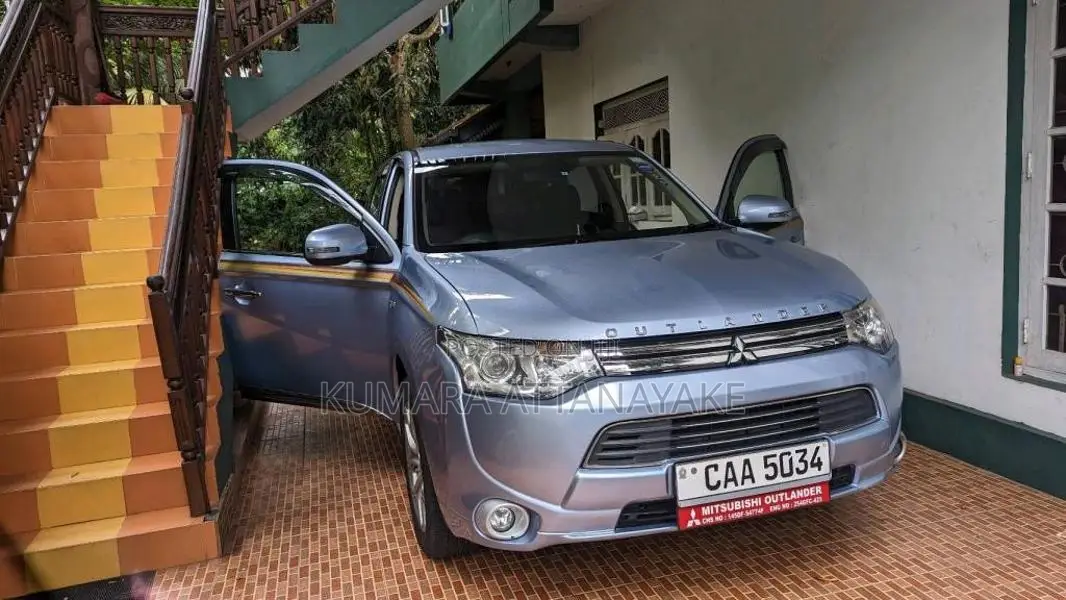 Mitsubishi Outlander 2013 SUV (Used)