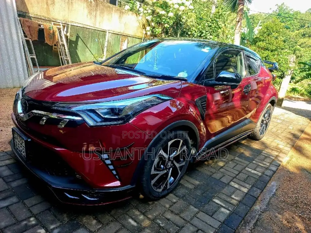 Toyota CHR NGX 10 2018 SUV (Used)