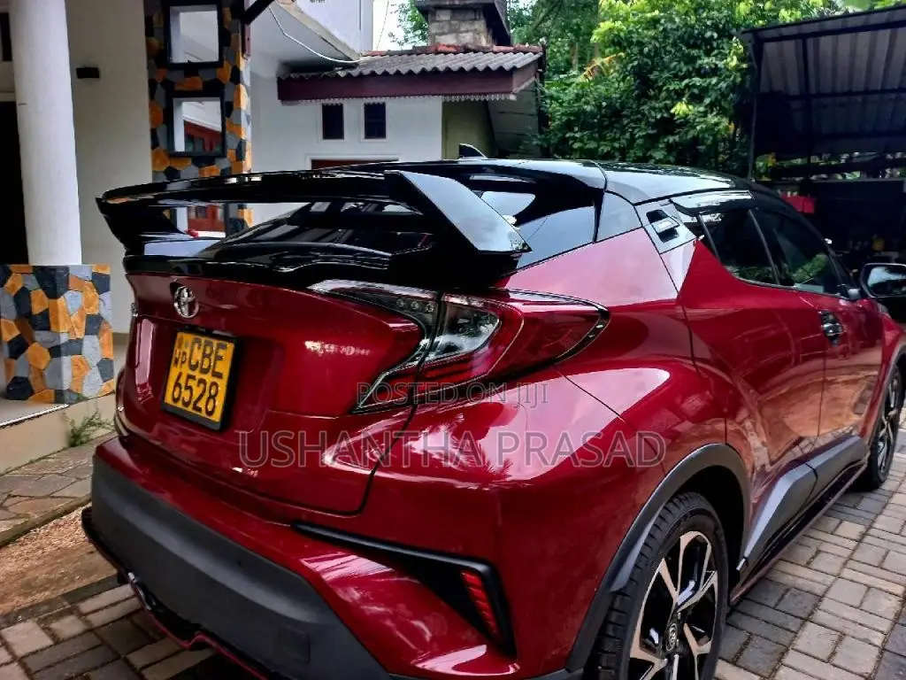 Toyota CHR NGX 10 2018 SUV (Used)
