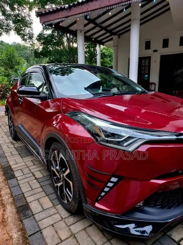 Toyota CHR NGX 10 2018 SUV (Used)