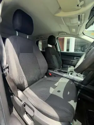 Land-Rover Discovery Sport 2018 SUV (Used)
