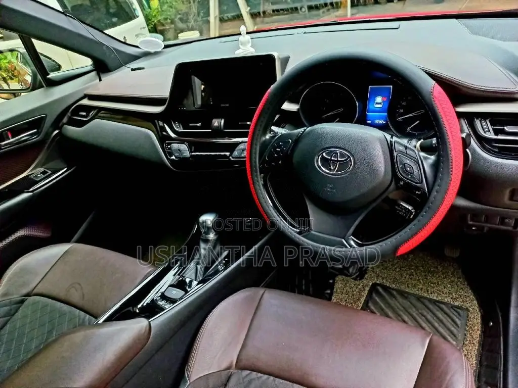 Toyota CHR NGX 10 2018 SUV (Used)