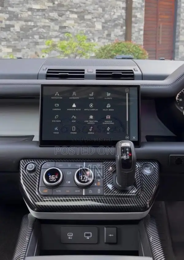 Land-Rover Defender P400e HSE X Dynamic 2025 SUV (Used)