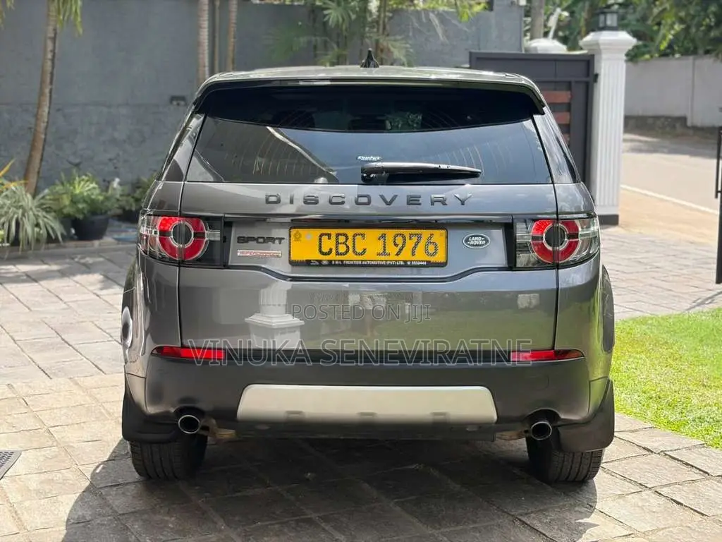Land-Rover Discovery Sport 2018 SUV (Used)