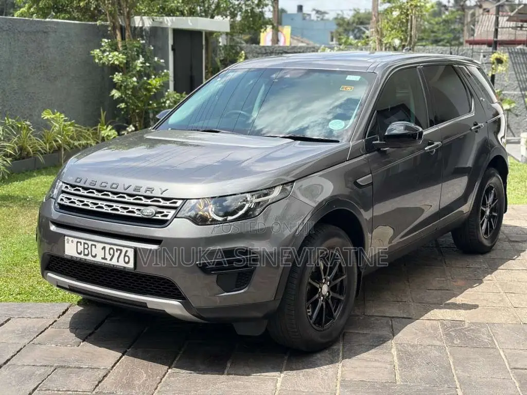 Land-Rover Discovery Sport 2018 SUV (Used)