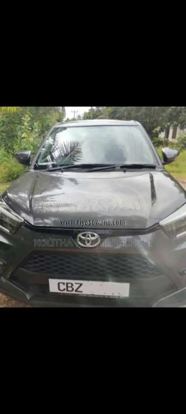 Toyota Raize 2025 SUV (Used)