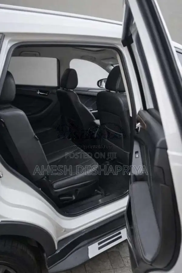 DFSK Glory I-Auto 2023 SUV (Used)