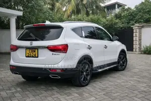 DFSK Glory I-Auto 2023 SUV (Used)