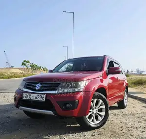 Suzuki Grand Vitara 2L VVT 2013 SUV (Used)