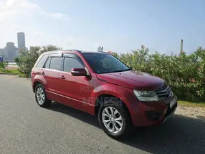 Suzuki Grand Vitara 2L VVT 2013 SUV (Used)