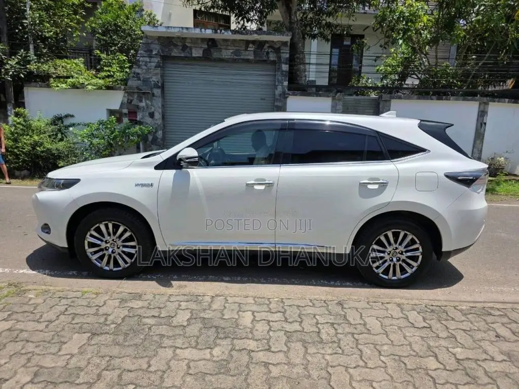 Toyota Harrier 2015 SUV (Used)