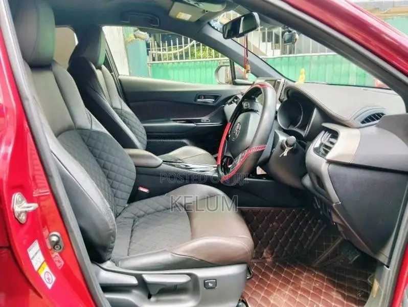 Toyota Chr Nxg 10 2018 SUV (Used)