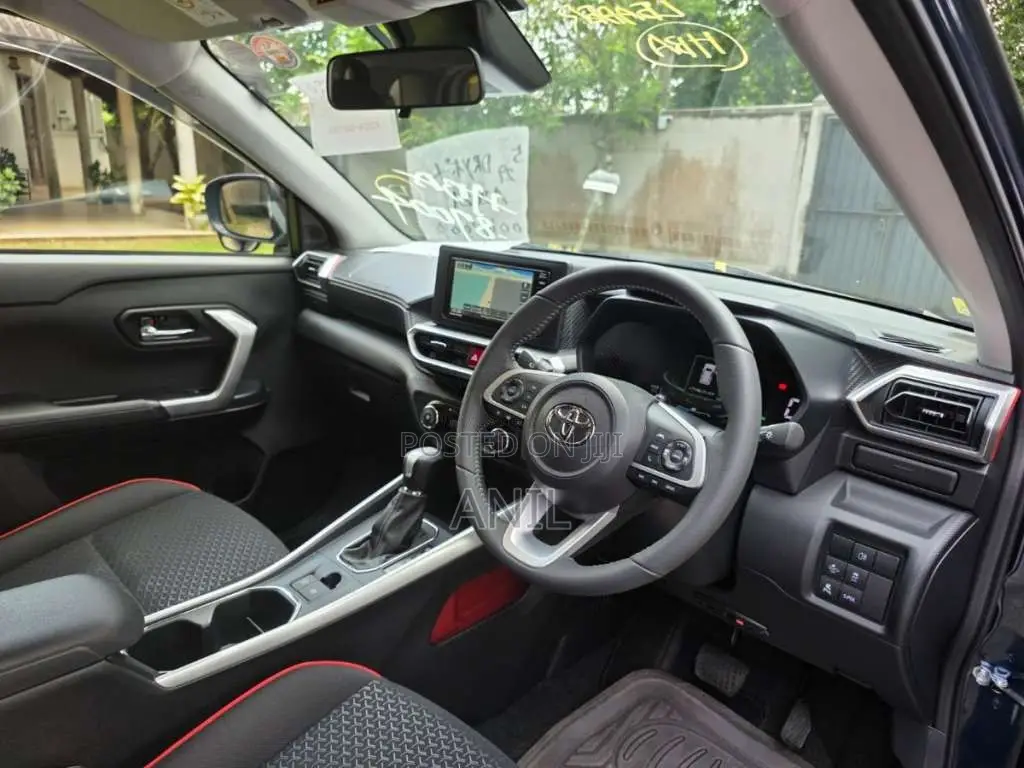 Toyota RAIZE HYBRID 2025 SUV Unregistered (Recondition)