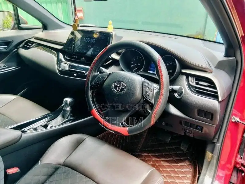 Toyota Chr Nxg 10 2018 SUV (Used)