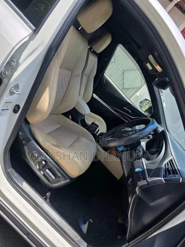 Toyota Harrier 2015 SUV (Used)