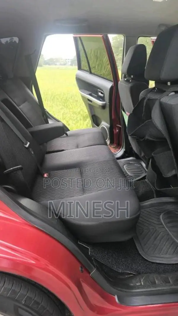 Suzuki Grand Vitara 2L VVT 2013 SUV (Used)