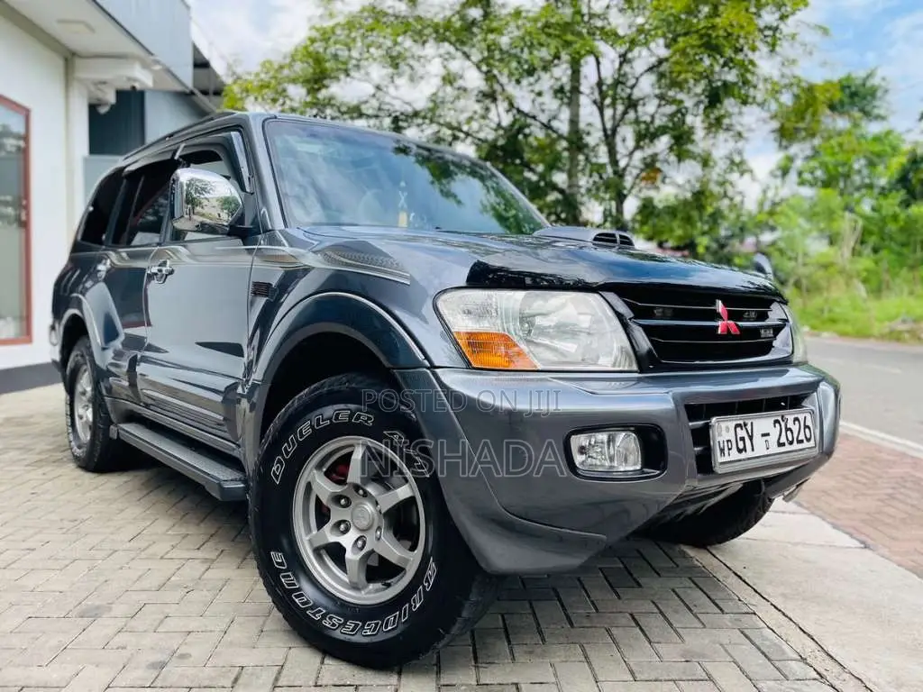 Mitsubishi Montero 2002 SUV (Used)