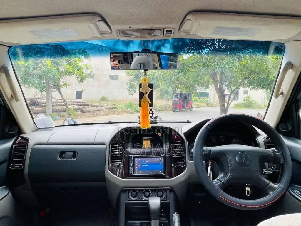 Mitsubishi Montero 2002 SUV (Used)