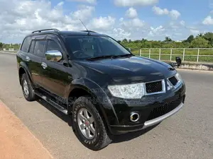 Mitsubishi Montero Sport 2011 SUV (Used)
