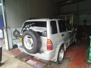 Suzuki Escudo 1999 SUV (Used)