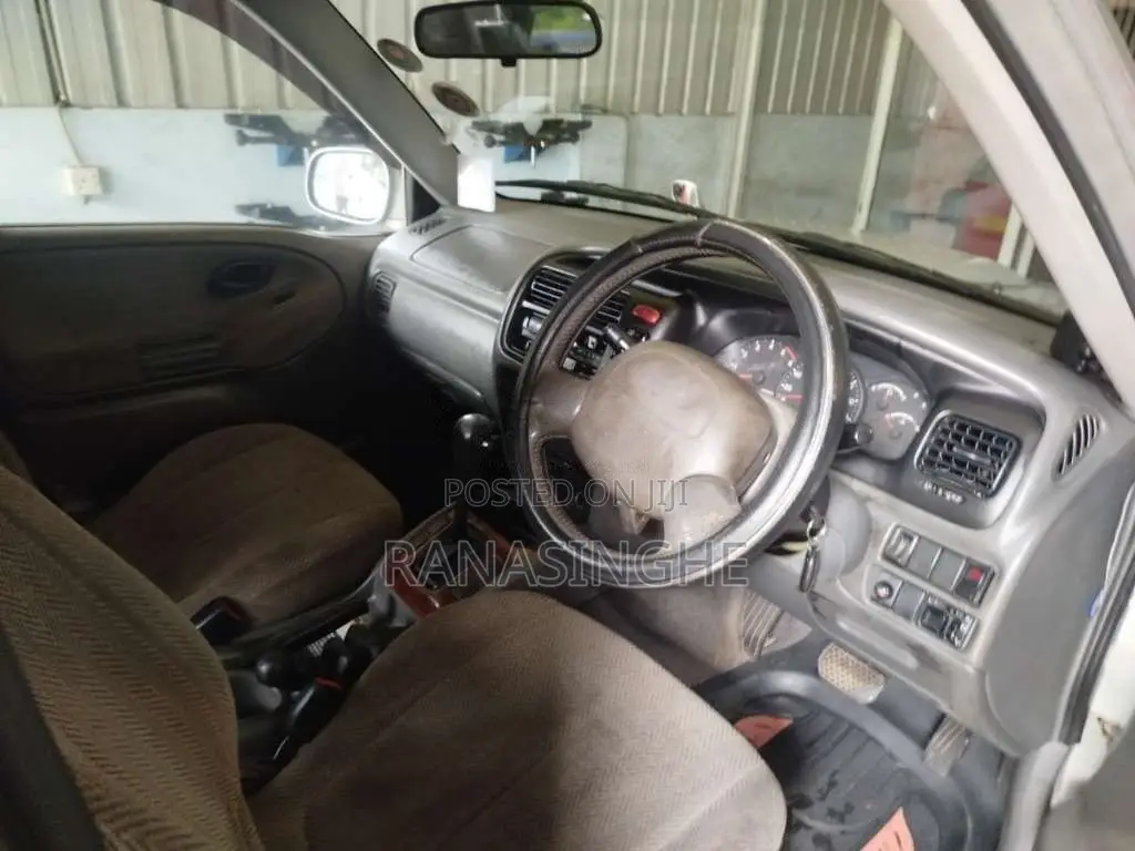 Suzuki Escudo 1999 SUV (Used)