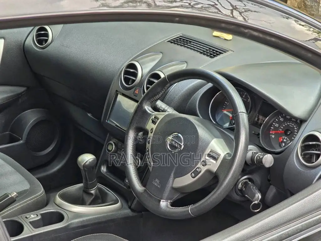 Nissan Qashqai 2011 SUV (Used)