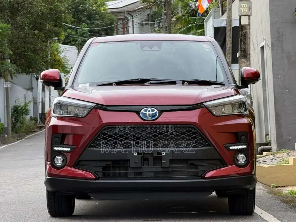 Toyota Raize 1 2L Hybrid Red 2025 SUV Unregistered (Recondition)