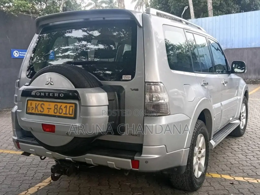 Mitsubishi Montero 2011 SUV (Used)