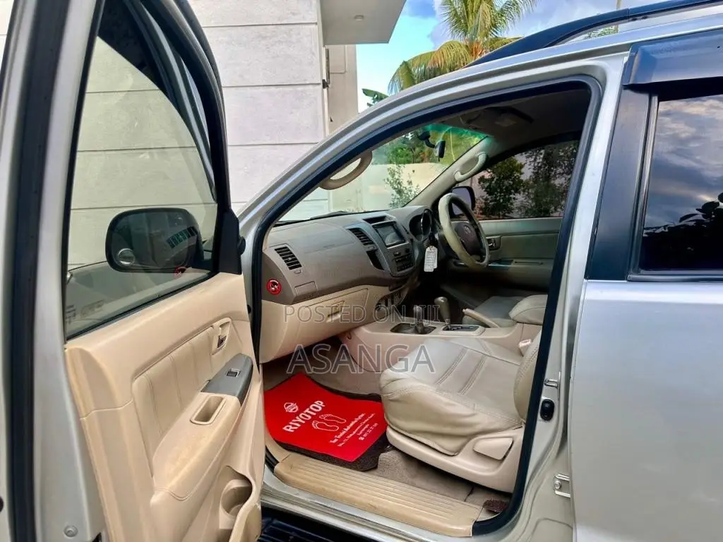 Toyota Fortuner 2006 SUV (Used)