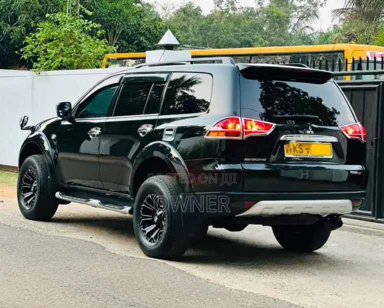 Mitsubishi Montero Sport 2011 SUV (Used)
