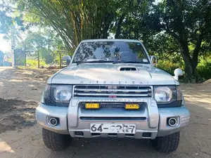 Mitsubishi PAJERO TURBO INTERCOOLER 2.8L 1995 SUV (Used)