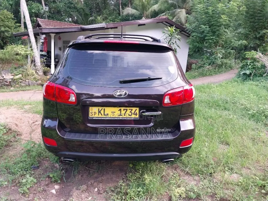 Hyundai Santa Fe 2009 SUV (Used)