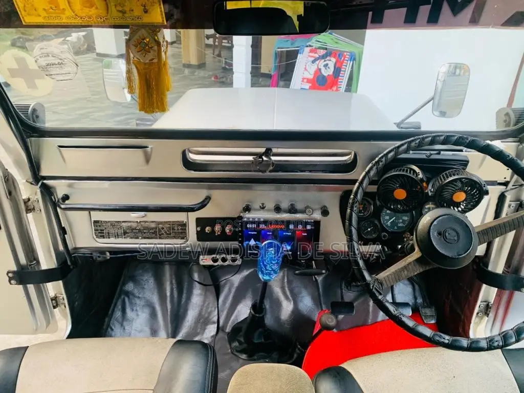 Mitsubishi 4dr5 1980 SUV (Used)