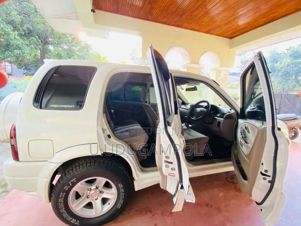 Suzuki Escudo 2003 SUV (Used)
