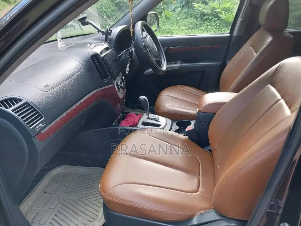 Hyundai Santa Fe 2009 SUV (Used)