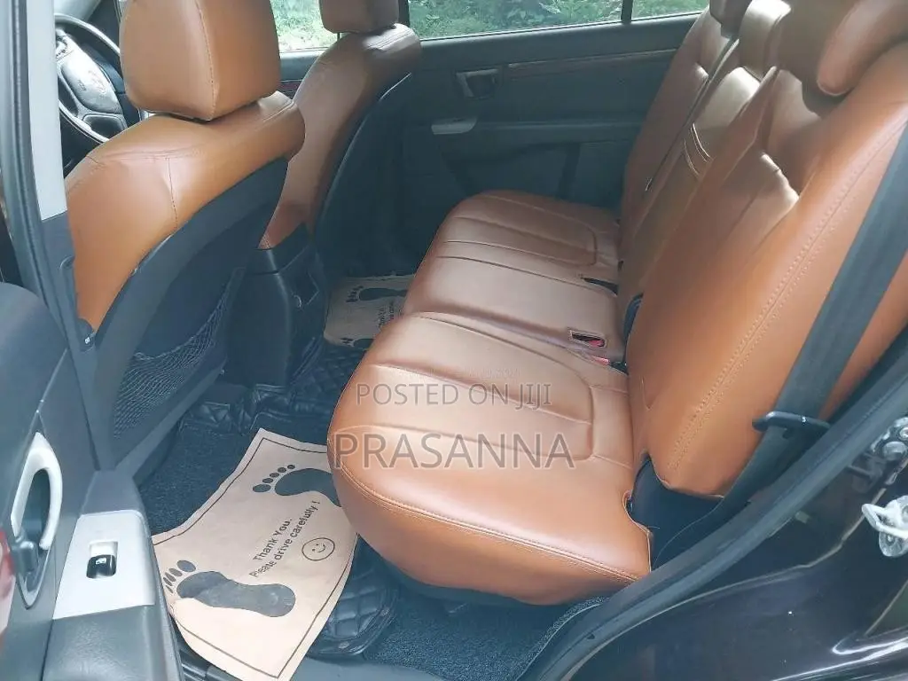 Hyundai Santa Fe 2009 SUV (Used)