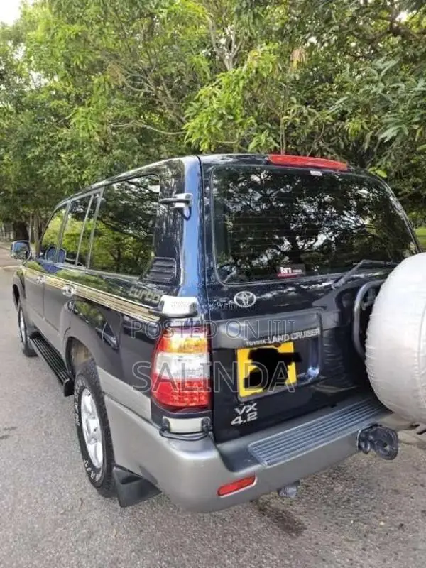 Toyota Land Cruiser 100 Series 1999 SUV (Used)