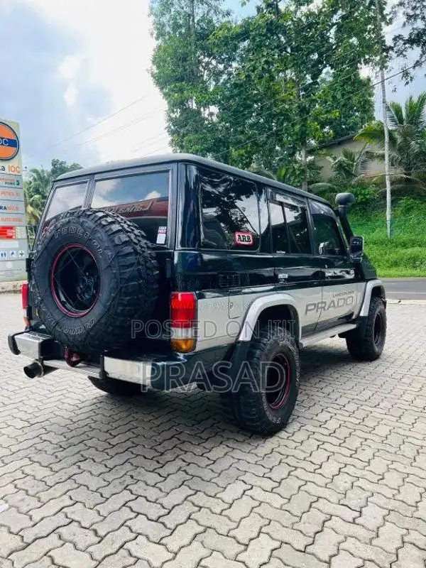 Toyota Box Prado 1988 SUV (Used)