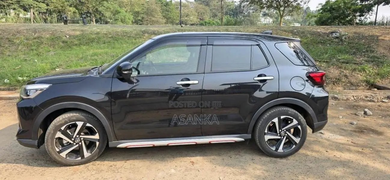 Toyota Raize Hybrid 2023 SUV (Used)