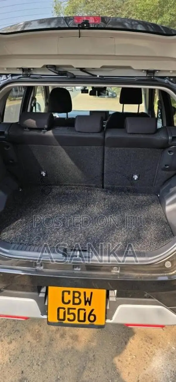 Toyota Raize Hybrid 2023 SUV (Used)