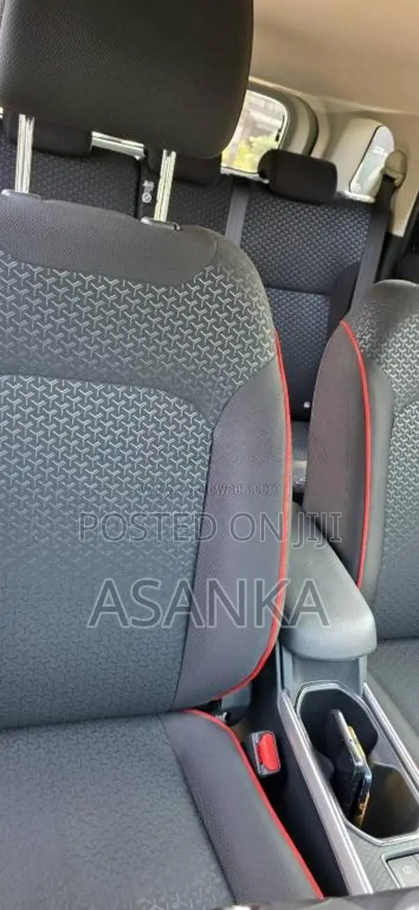 Toyota Raize Hybrid 2023 SUV (Used)