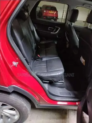 Land-Rover Discovery Sport 2018 SUV (Used)