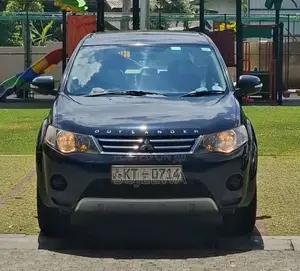 Mitsubishi Outlander 2012 SUV (Used)