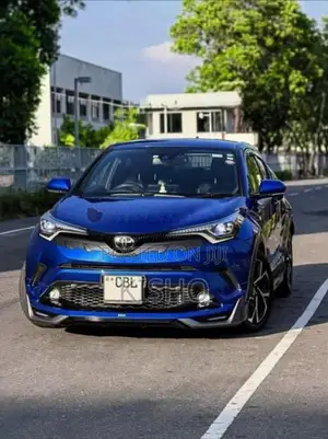 Toyota CHR 2018 SUV (Used)
