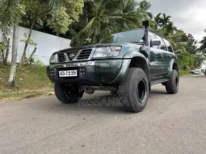 Nissan Patrol 2000 SUV (Used)